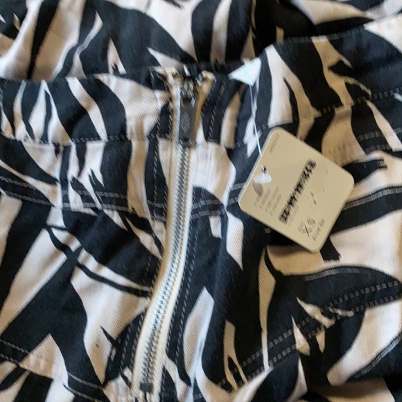 NWT Free People Movement size XS wide leg zipper - Picture 9 of 11